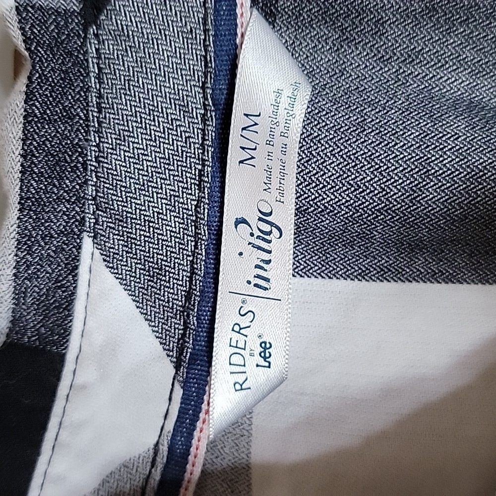 Riders by Lee Indigo Size M Button Front Blouse Buffalo Plaid Black White, EUC - Picture 10 of 12